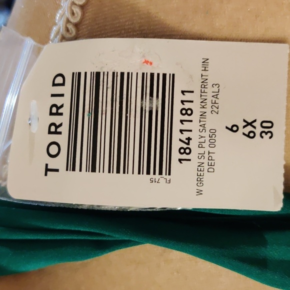 Torrid Satin Knot Front High Neck Tank NWT Size 6 (6X) - Picture 8 of 10